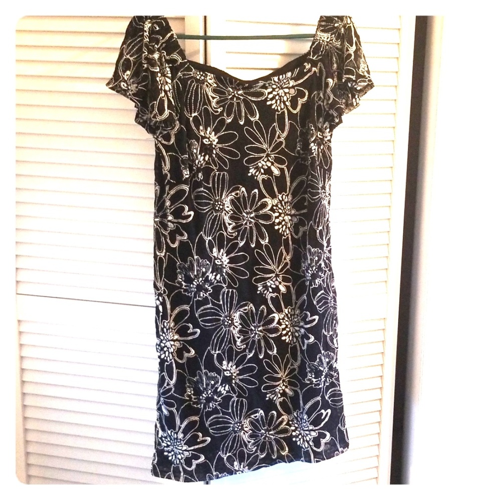 Signature by Robbie Bee midi dress